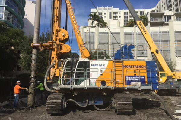 BAUER BG 30 set up for Full Displacement Piles (FDP)